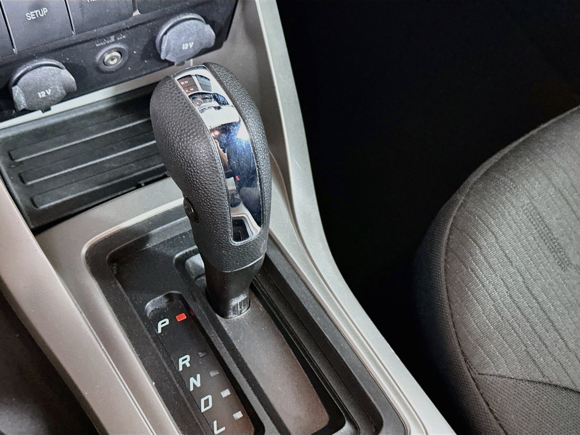 Used 2010 Ford Focus SE FWD image 23