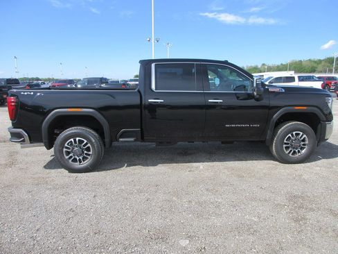 New 2026 GMC Sierra 2500 SLT w/ SLT Convenience Package AWD/4WD image 3