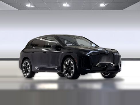 New 2026 BMW iX xDrive45 w/ M Sport Package image 7
