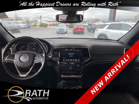 Used 2022 Jeep Grand Cherokee Limited image 16