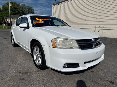 Used 2013 Dodge Avenger SXT FWD image 4