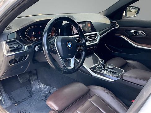 Used 2019 BMW 330i xDrive Sedan w/ Convenience Package AWD/4WD image 11