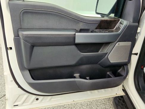 Used 2022 Ford F150 Lightning Lariat AWD/4WD image 10