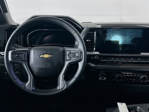 Used 2023 Chevrolet Silverado 1500 LT AWD/4WD image 17