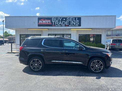 Used 2017 GMC Acadia Denali w/ Technology Package AWD/4WD image 1