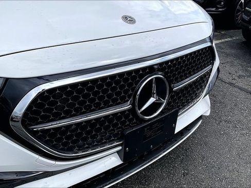 Used 2025 Mercedes-Benz E 350 4MATIC Sedan image 6