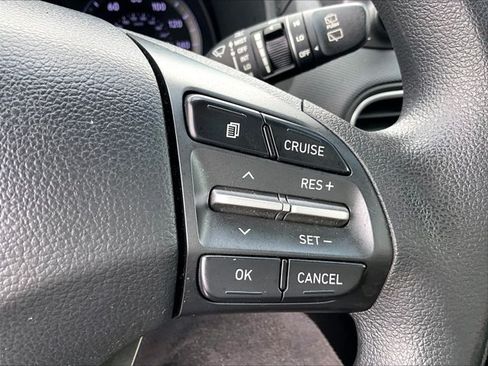 Used 2018 Hyundai Kona SE FWD image 21