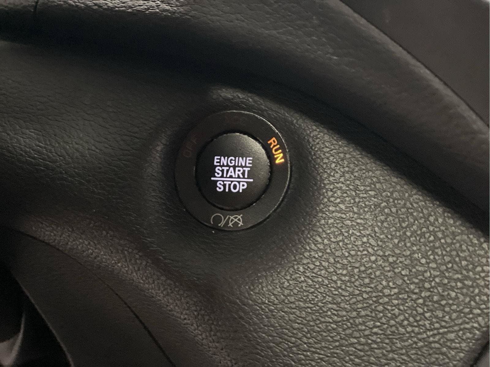Used 2019 Jeep Cherokee Limited AWD/4WD image 25