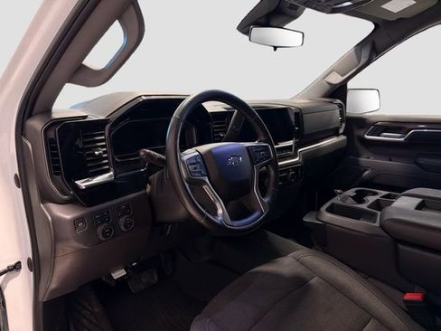 Used 2022 Chevrolet Silverado 1500 LT Trail Boss w/ Protection Package AWD/4WD image 9