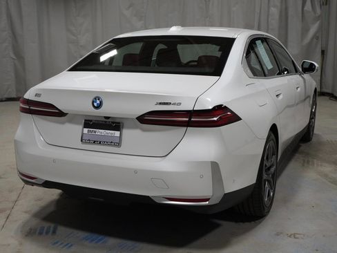Used 2026 BMW i5 eDrive40 AWD/4WD image 18