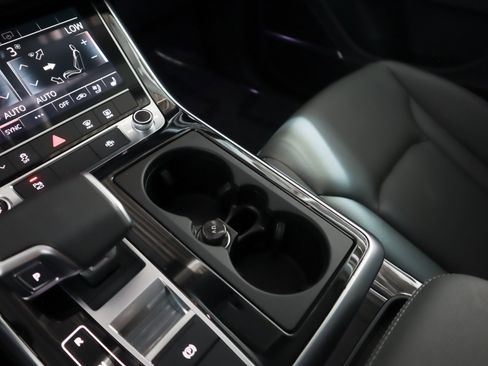 Certified 2025 Audi Q8 Premium Plus w/ Premium Plus Package AWD/4WD image 22