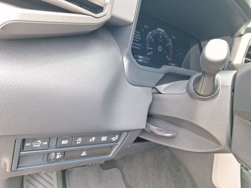 Used 2025 Toyota Tundra Limited w/ Power Package AWD/4WD image 19
