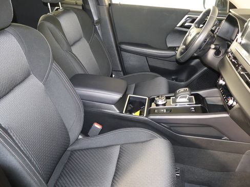 Used 2025 Mitsubishi Outlander ES image 40