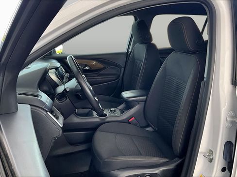 Used 2021 GMC Terrain SLE w/ Driver Convenience Package FWD image 8