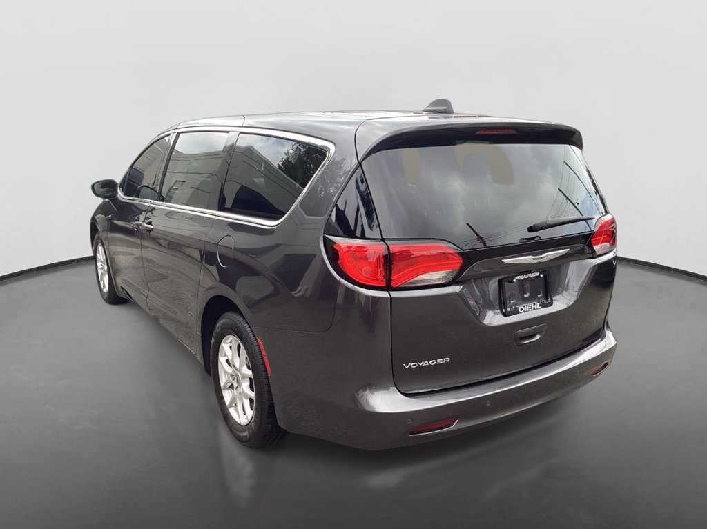 Used 2022 Chrysler Voyager LX FWD image 7