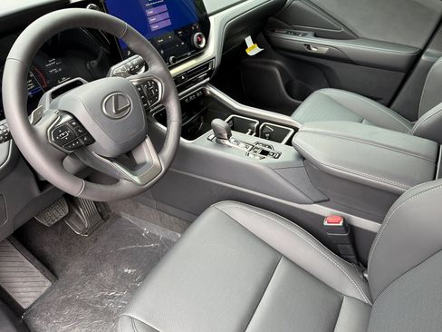 Certified 2026 Lexus TX 350 AWD w/ Technology Package image 9