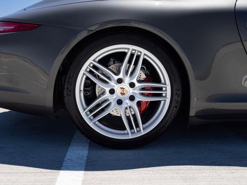 Used 2014 Porsche 911 Carrera 4S AWD/4WD image 22