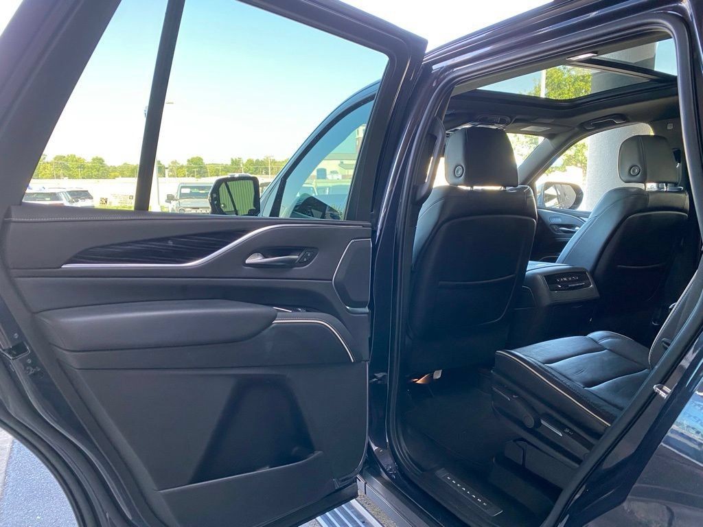 Used 2022 Cadillac Escalade Sport w/ Touring Package AWD/4WD image 30