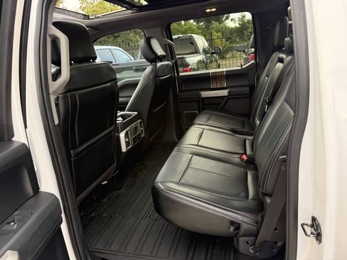 Used 2019 Ford F150 Lariat w/ Equipment Group 502A Luxury AWD/4WD image 13