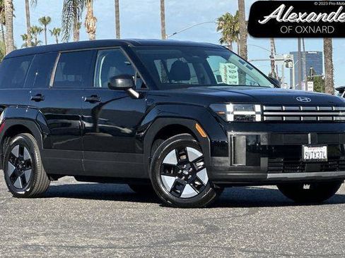 Used 2026 Hyundai Santa Fe SE FWD image 1