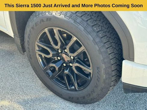 Used 2025 GMC Sierra 1500 Elevation AWD/4WD image 4