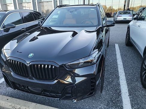 Used 2024 BMW X5 xDrive50e w/ Executive Package image 5