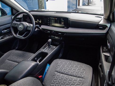 Used 2026 Nissan Kicks SV FWD image 27