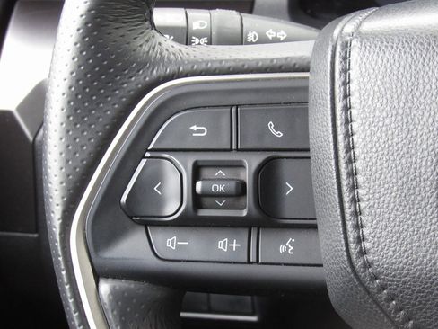 Certified 2025 Toyota 4Runner TRD Off-Road Premium image 26