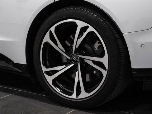 Used 2024 Audi e-tron GT Prestige image 55