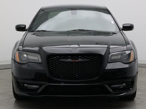 Used 2021 Chrysler 300 S RWD image 2