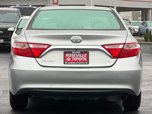 Used 2016 Toyota Camry LE image 8