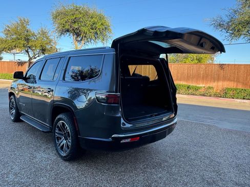 Used 2022 Jeep Wagoneer Series III w/ Convenience Group I image 14