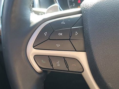 Used 2017 Jeep Grand Cherokee Laredo w/ Quick Order Package 23E AWD/4WD image 24
