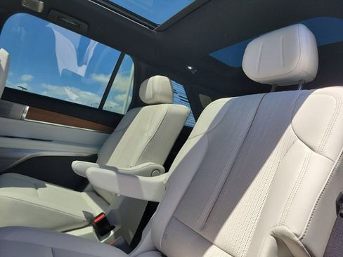 New 2026 Cadillac Vistiq Sport w/ LPO, Floor Liner Package AWD/4WD image 22