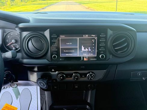 Used 2022 Toyota Tacoma SR w/ SR Convenience Package RWD image 32