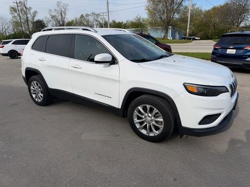 Used 2019 Jeep Cherokee Latitude w/ Popular Appearance Group FWD image 10