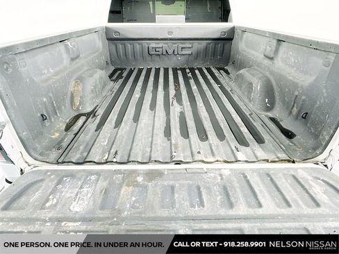 Used 2017 GMC Sierra 1500 SLT w/ SLT Premium Package AWD/4WD image 25
