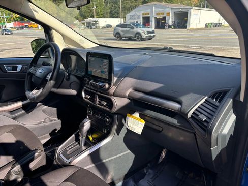 Used 2018 Ford EcoSport SE w/ SE Convenience Package image 17