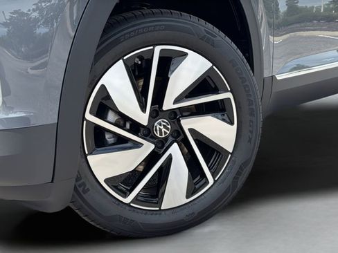 New 2026 Volkswagen Atlas SEL image 18