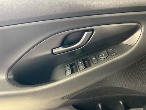 Used 2020 Hyundai Elantra GT N Line image 12