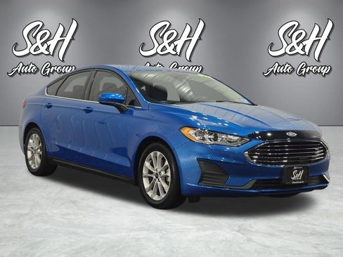 Used 2020 Ford Fusion SE FWD image 2