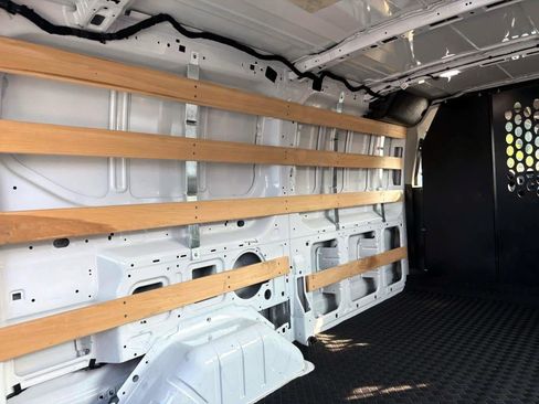 Used 2025 Ford Transit 250 Low Roof w/ Exterior Upgrade Package RWD image 7