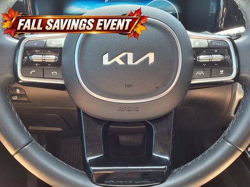 Used 2023 Kia Sorento SX AWD/4WD image 19