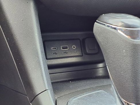 Used 2020 Chevrolet Equinox LT w/ Driver Convenience Package FWD image 13