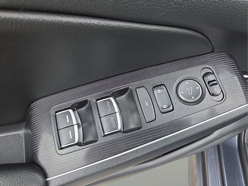 Used 2022 Honda Civic Touring image 15