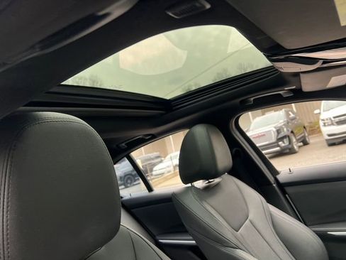 Used 2019 BMW 330i 330i w/ Driving Assistance Package image 34
