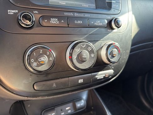 Used 2016 Kia Soul + w/ Designer's Package FWD image 22