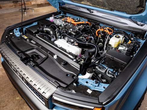 Used 2025 Toyota Land Cruiser w/ Premium Package image 40