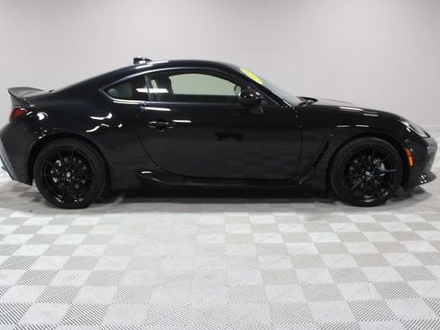 Used 2024 Toyota GR86 Premium RWD image 11