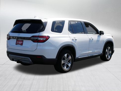 Used 2025 Honda Pilot EX-L image 7